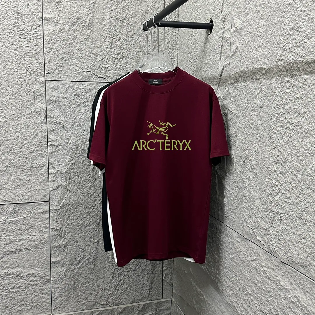 ARC'TERYX* * 2025 New Arrival Classic logo T Same Style ：Black White Size： S （90-130 ） M （120-150 ） L （140-165 ） XL （160-180 ） XXL （180 ）